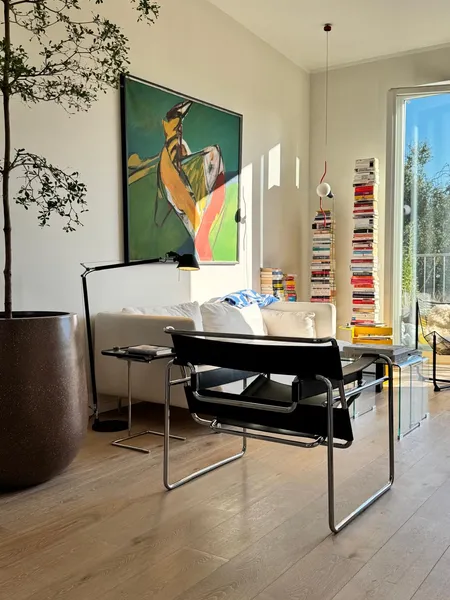 Teilmöblierte 2-Zimmer-Dachgeschosswohnung mit 2 Terrassen am Landwehrkanal – befristet für ca. 2 — photo 1